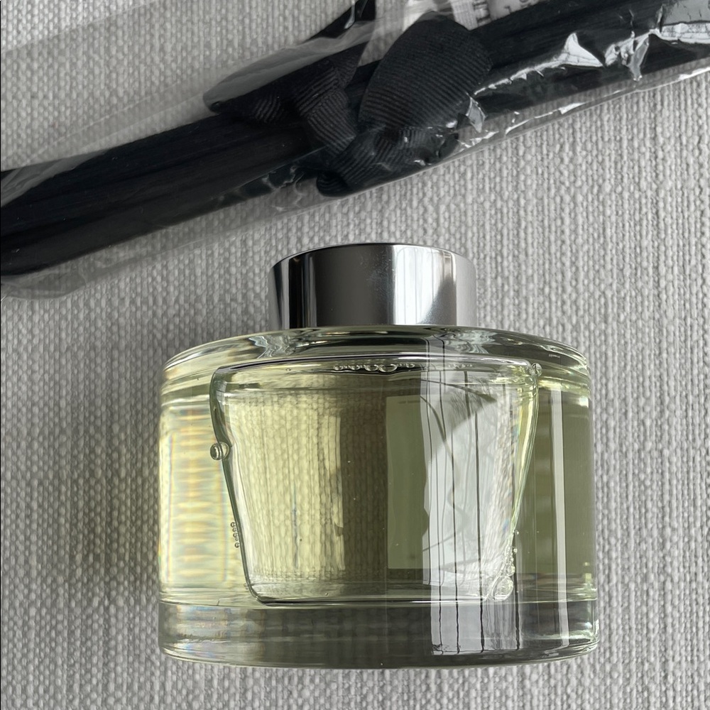 Jo Malone RED ROSES scent surround diffuser - Picture 5 of 11